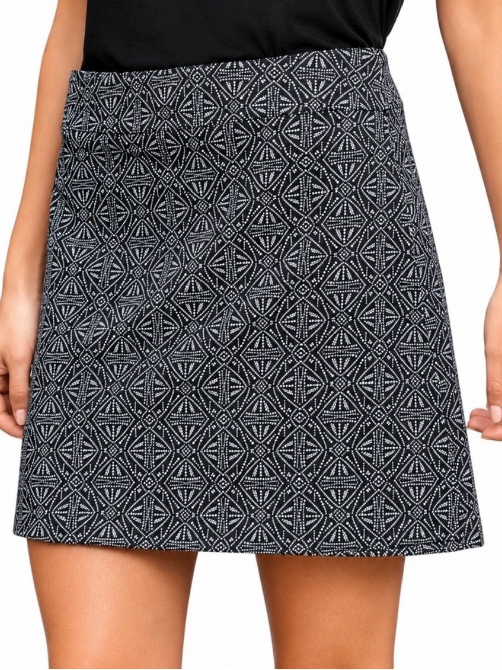 RipSkirt Hawaii black and white pattern Pearl Batik sz M